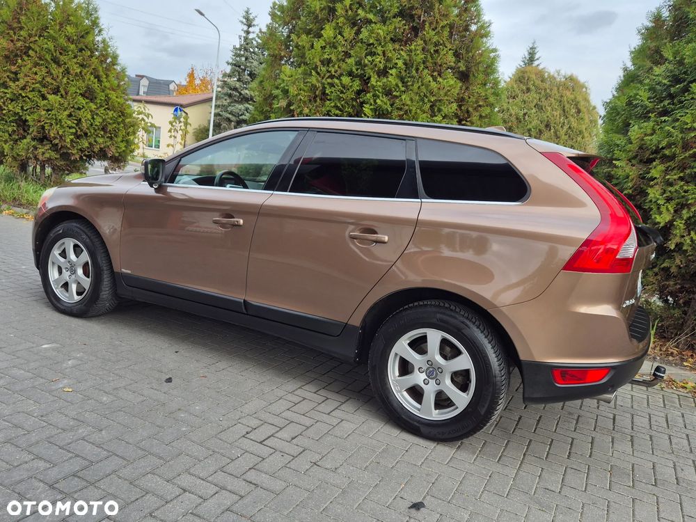 Volvo XC 60 2.4D AWD Momentum - 7