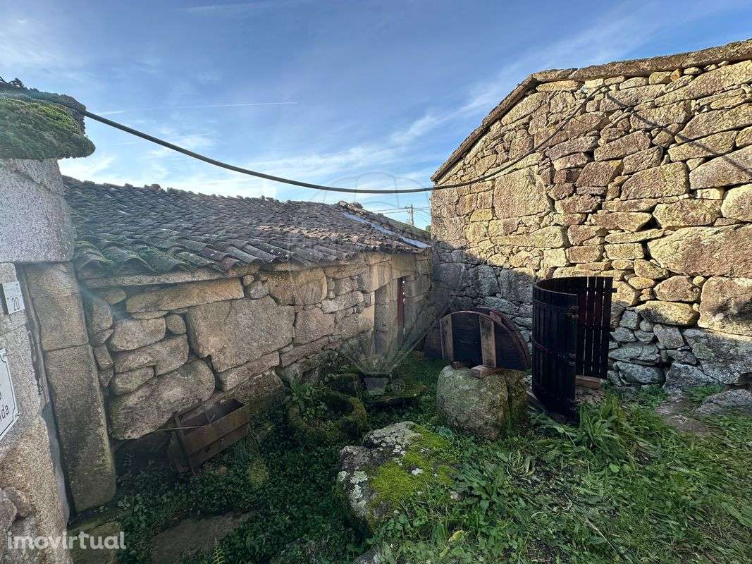 Moradia T1 para venda - Grande imagem: 3/25