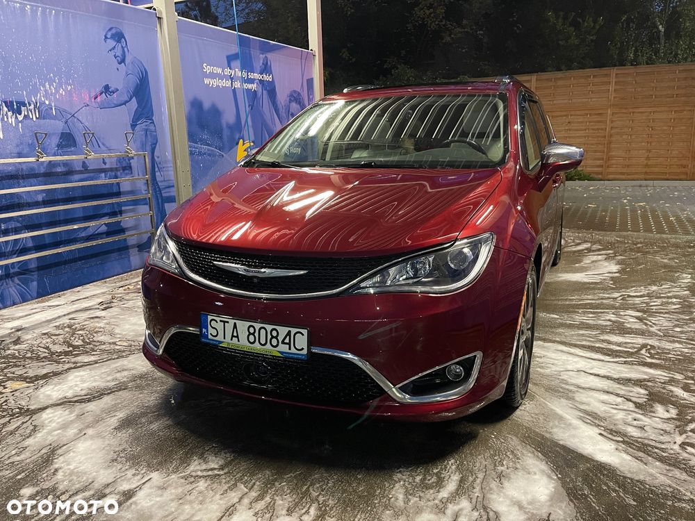 Chrysler Pacifica - 3