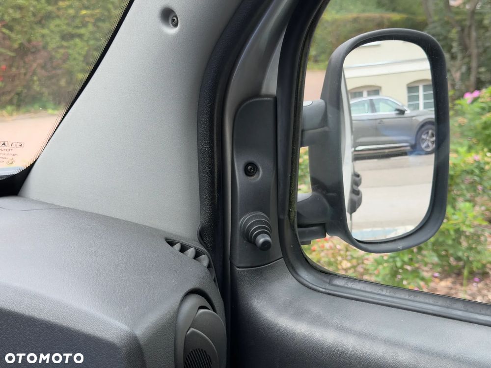 Fiat Doblo 1.9 JTD Dynamic - 22