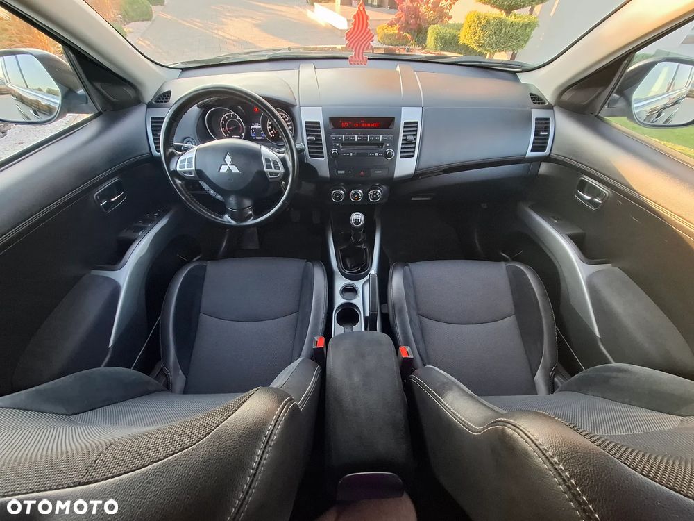 Mitsubishi Outlander 2.0 2WD XTRA - 35