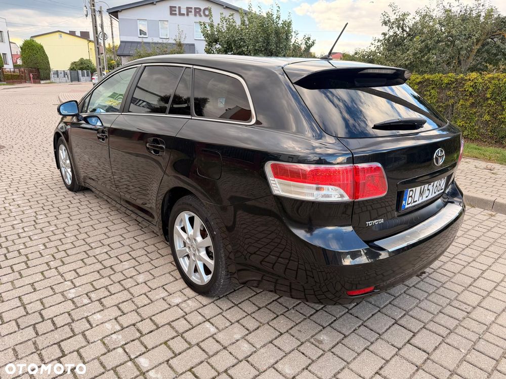 Toyota Avensis - 7