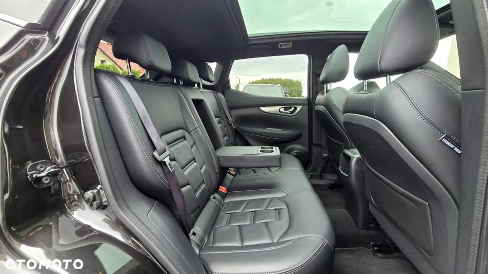 Nissan Qashqai 1.2 DIG-T TEKNA+ - 32