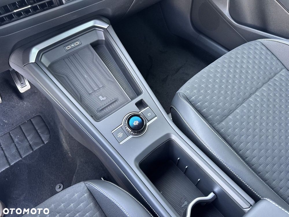 Volkswagen T-Roc - 16