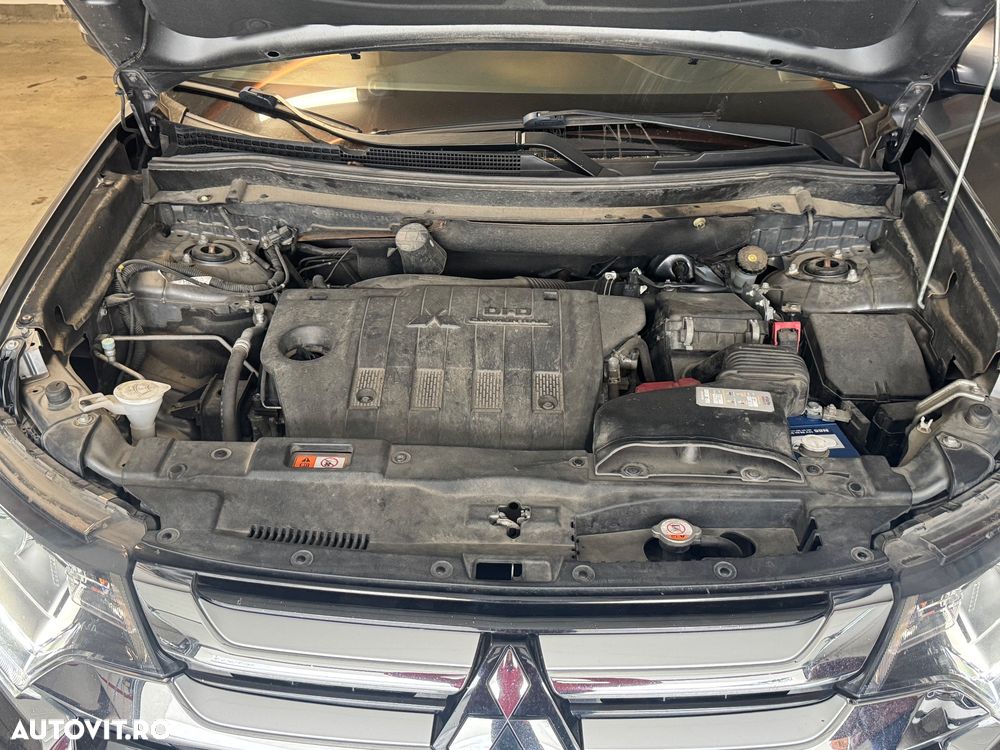 Mitsubishi Outlander 2.2 DI-D AS&G 6MT 4WD Invite A01 - 2