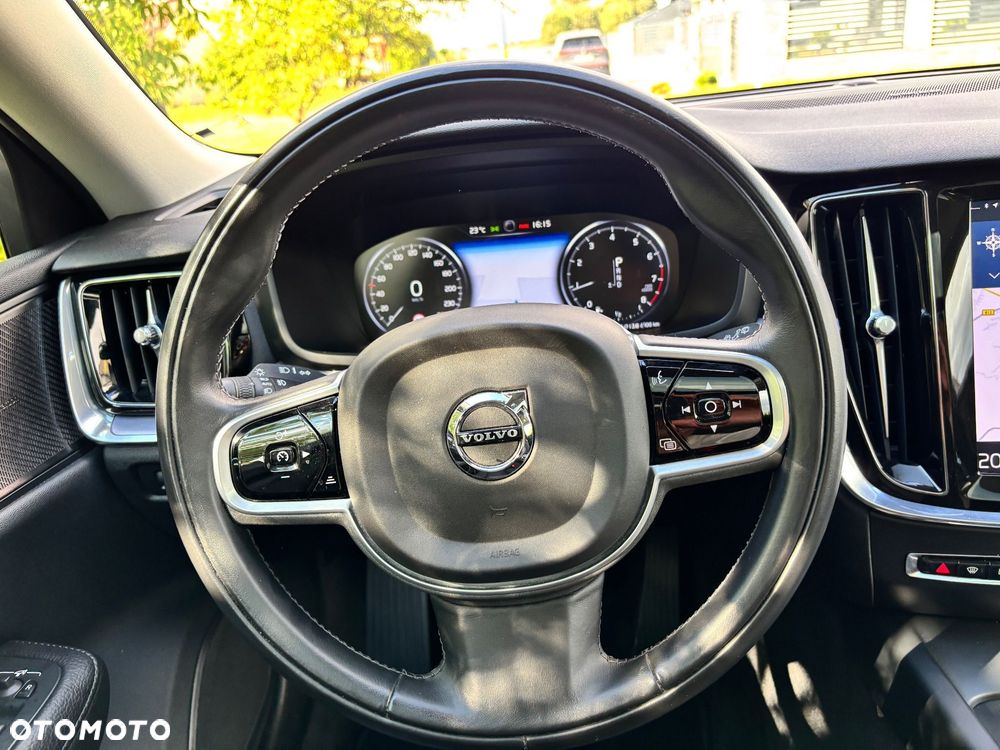 Volvo V60 Cross Country T5 AWD Geartronic - 19