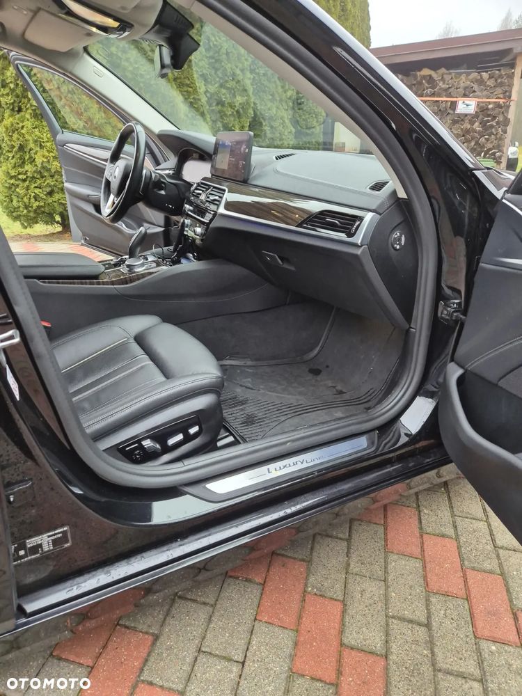 BMW Seria 5 530i GPF Luxury Line - 8