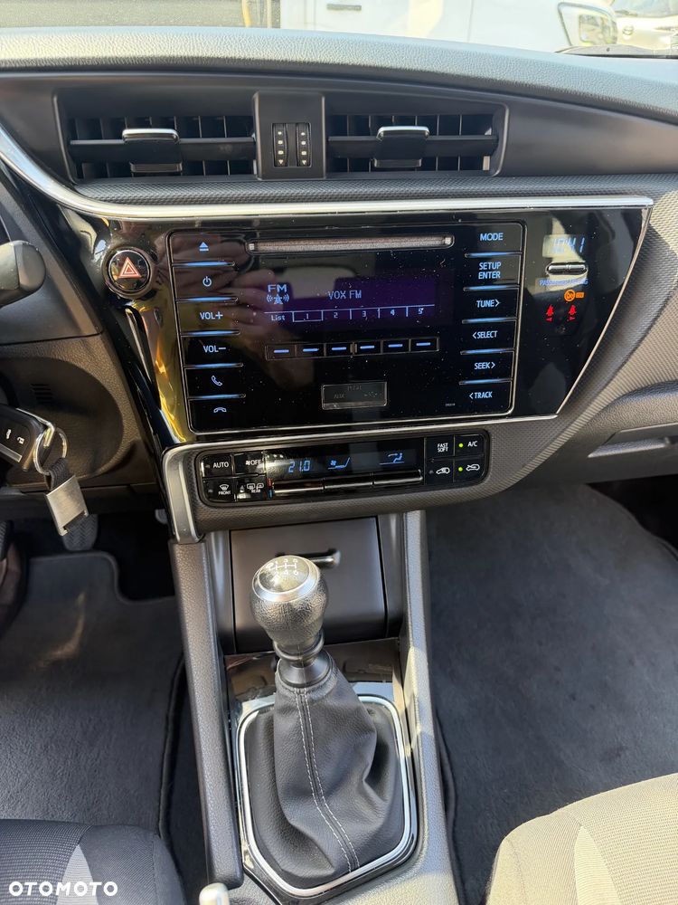 Toyota Auris 1.6 Active - 21