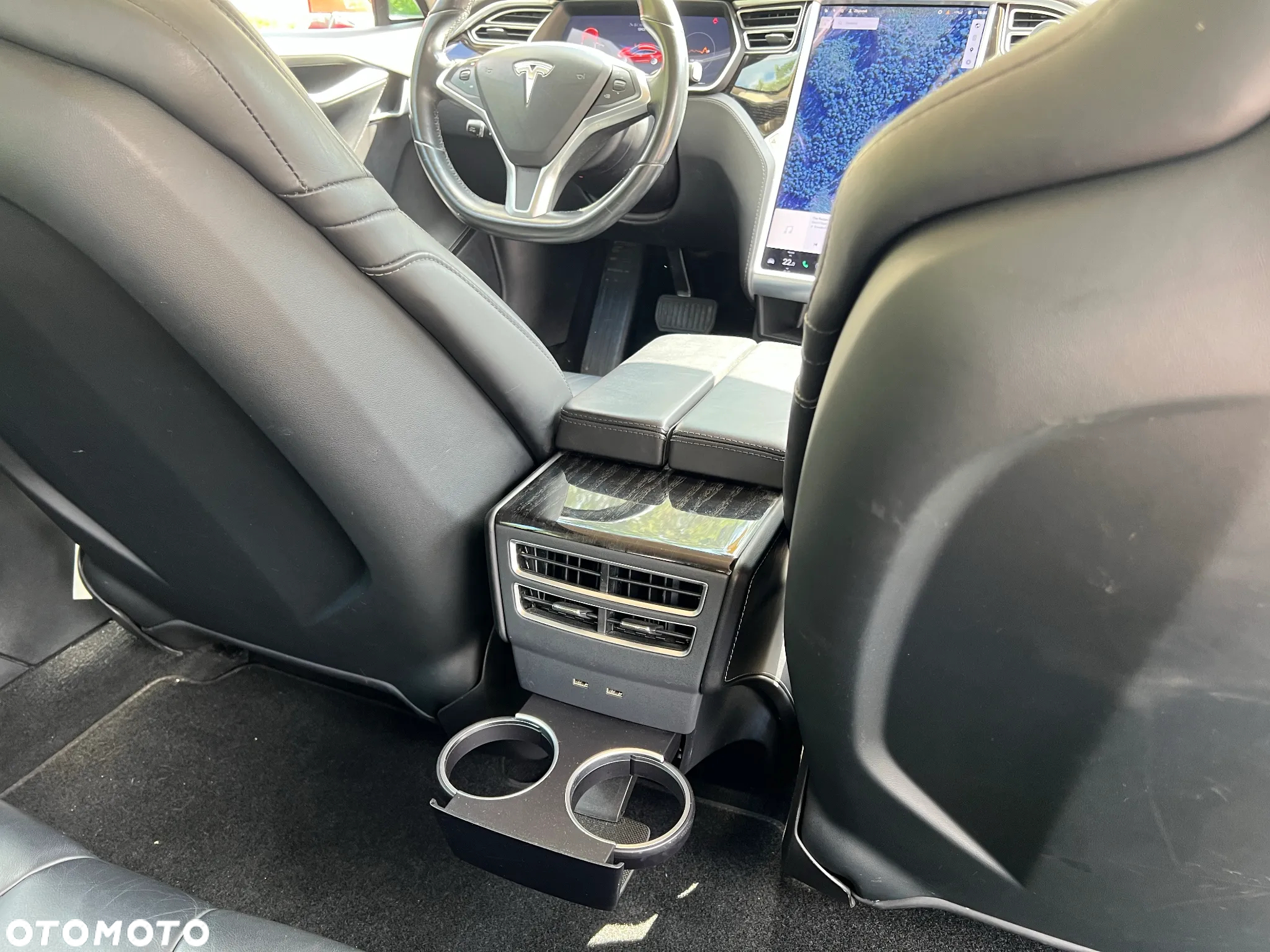 Tesla Model S - 23
