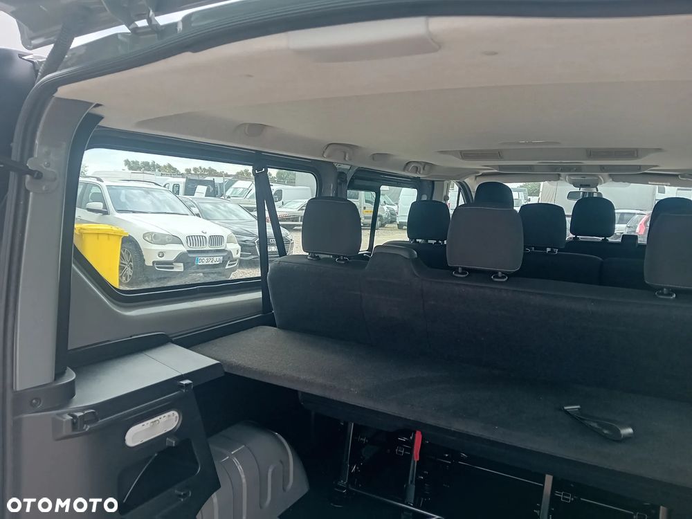Opel Vivaro - 10