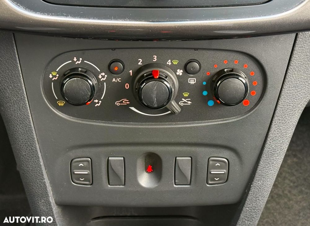 Dacia Sandero Stepway dCi 90 Ambiance - 9
