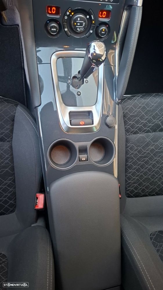 Peugeot 3008 BlueHDi 120 EAT6 Stop & Start Active - 22