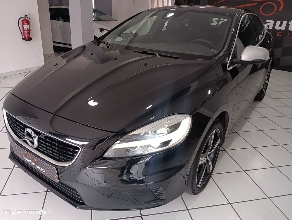 Volvo V40 2.0 D3 R-Design - 2