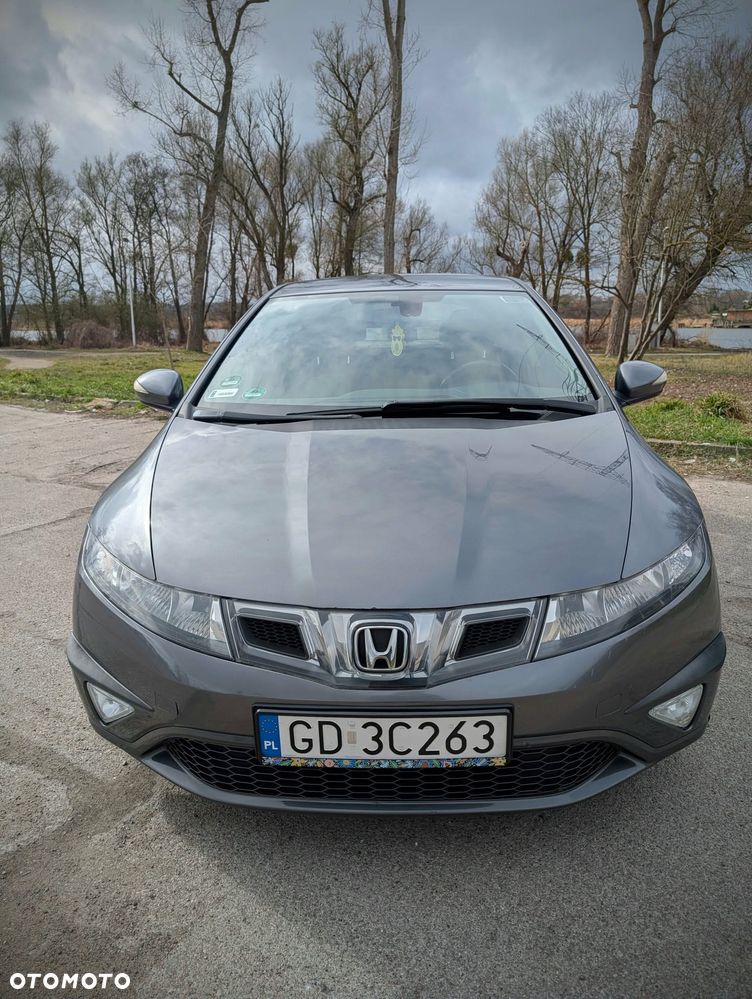 Honda Civic 1.8 Executive - 3