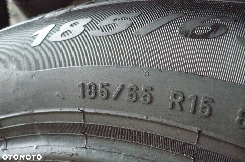 PIRELLI Cinturato Winter 185/65R15 8,1mm 2017 - 2