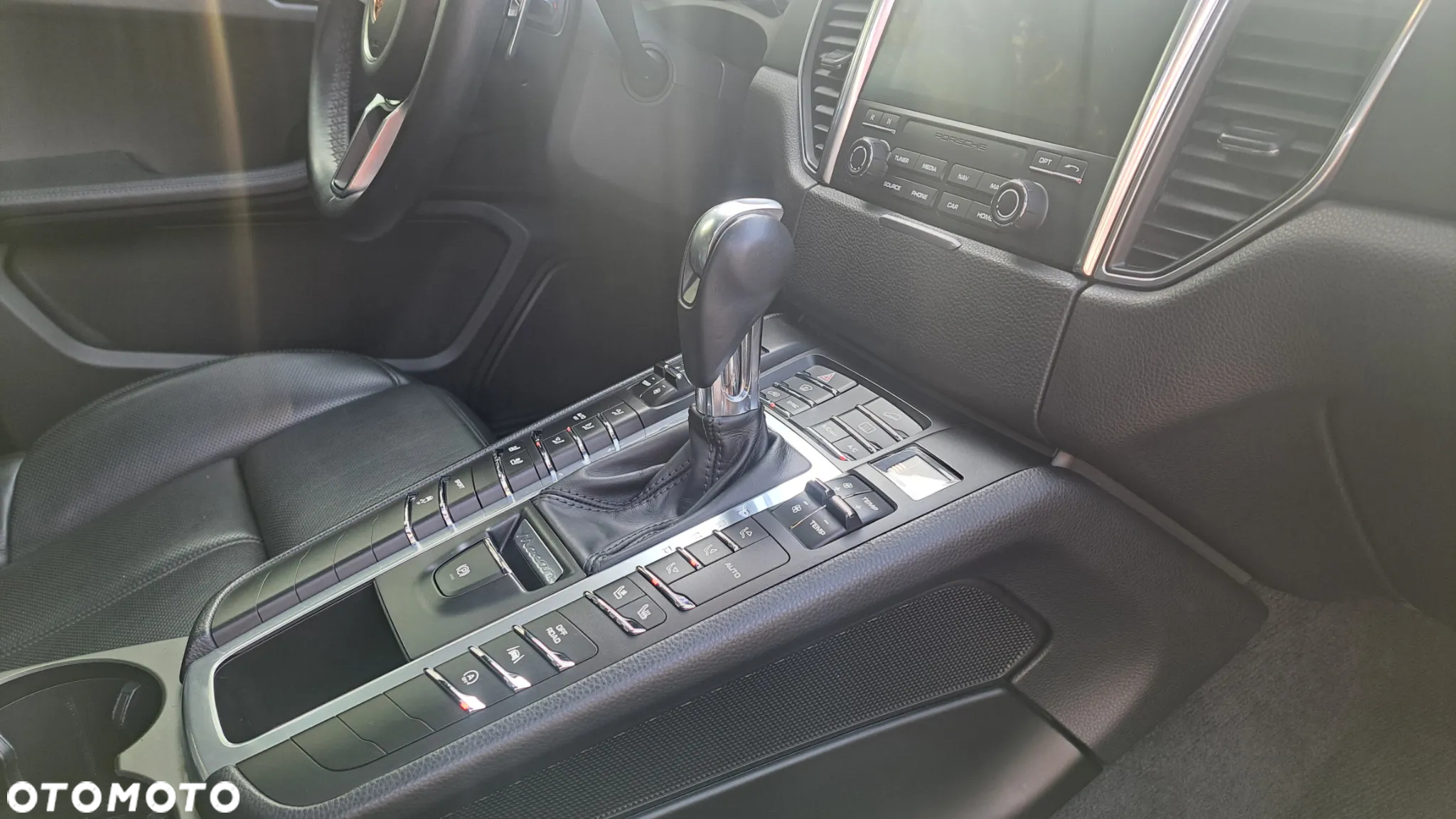 Porsche Macan - 34
