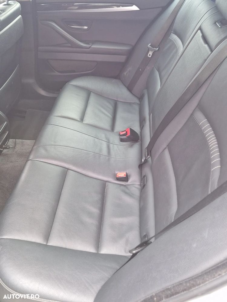 BMW Seria 5 520d Luxury Line - 12