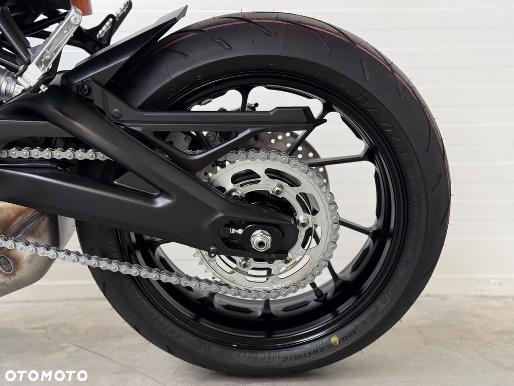Yamaha MT - 33