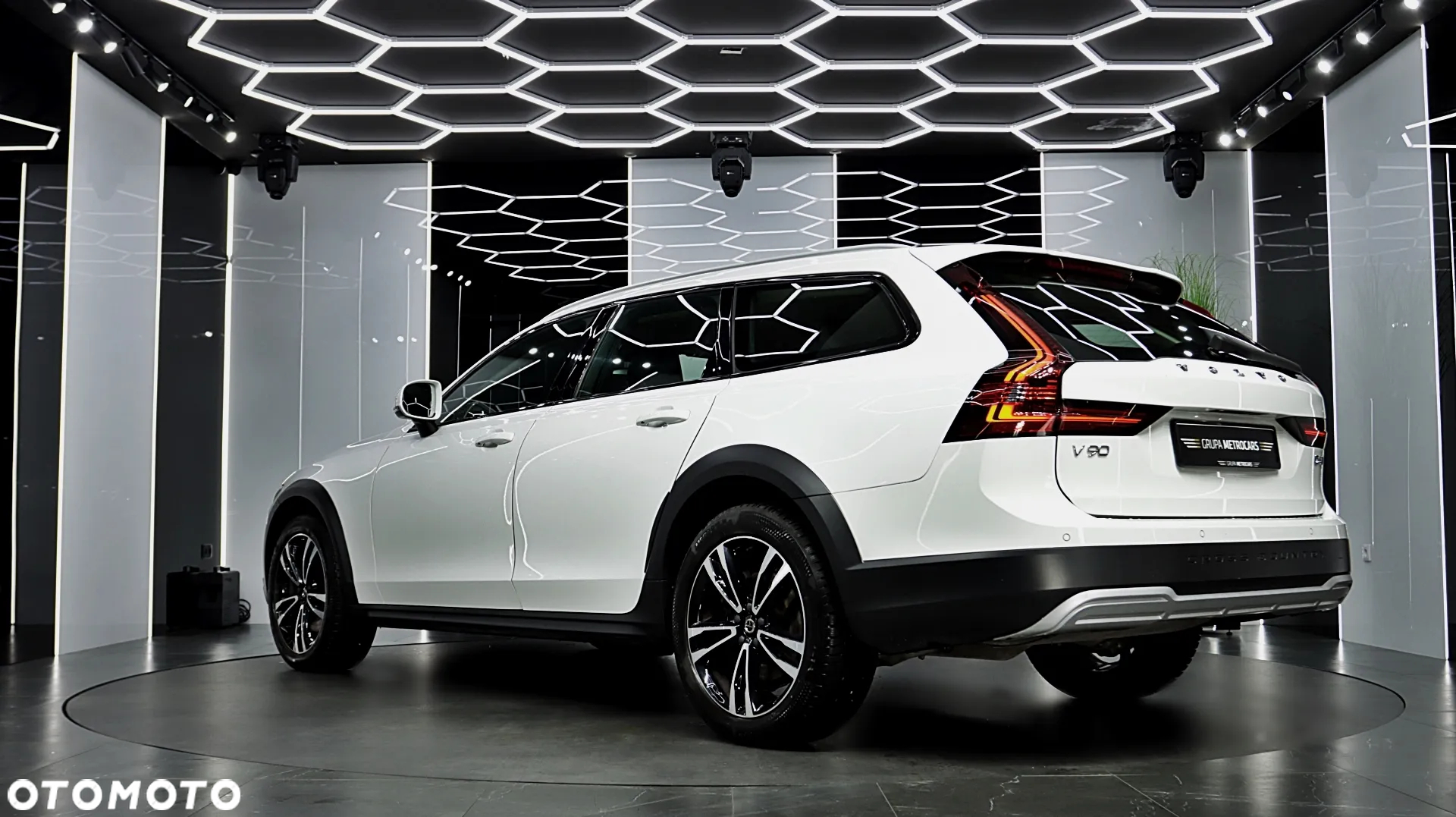 Volvo V90 Cross Country D4 AWD Pro - 6