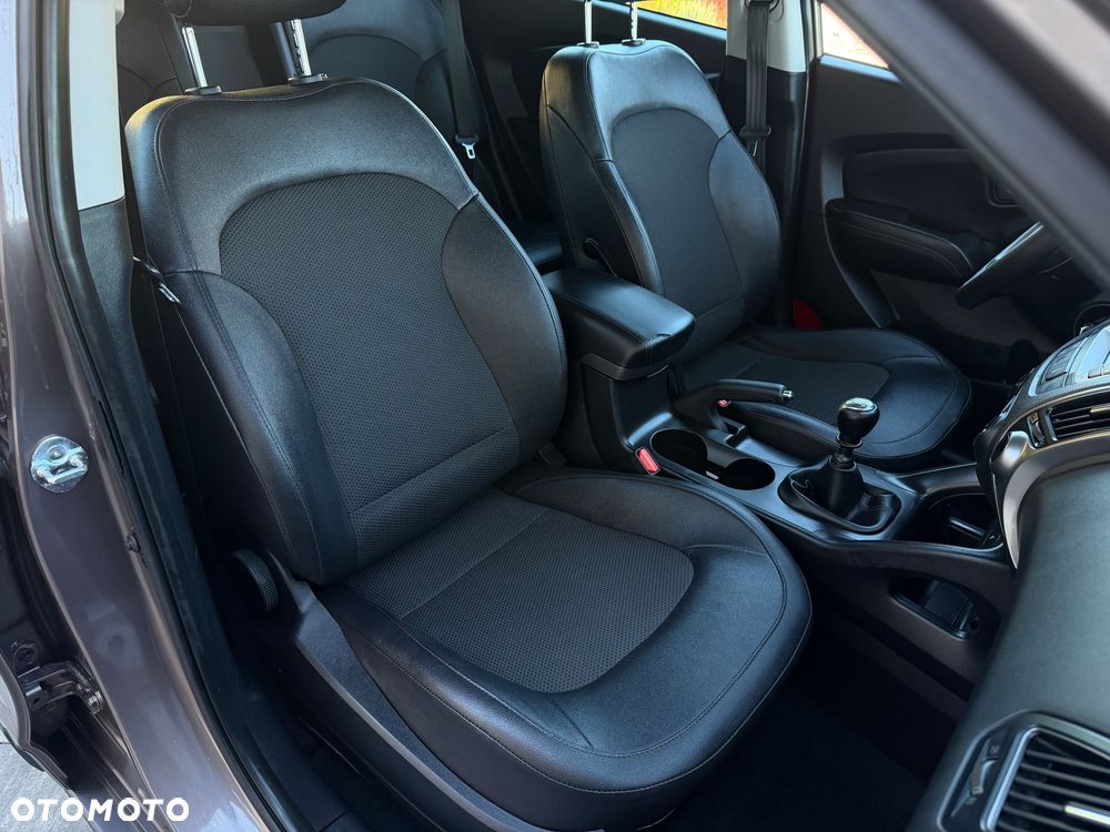 Hyundai ix35 1.6 2WD Trend - 37