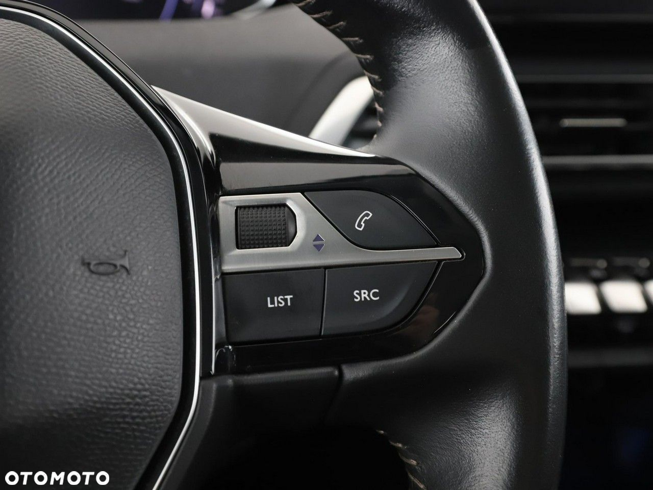 Peugeot 3008 PureTech 130 Stop & Start GPF Active Pack - 32