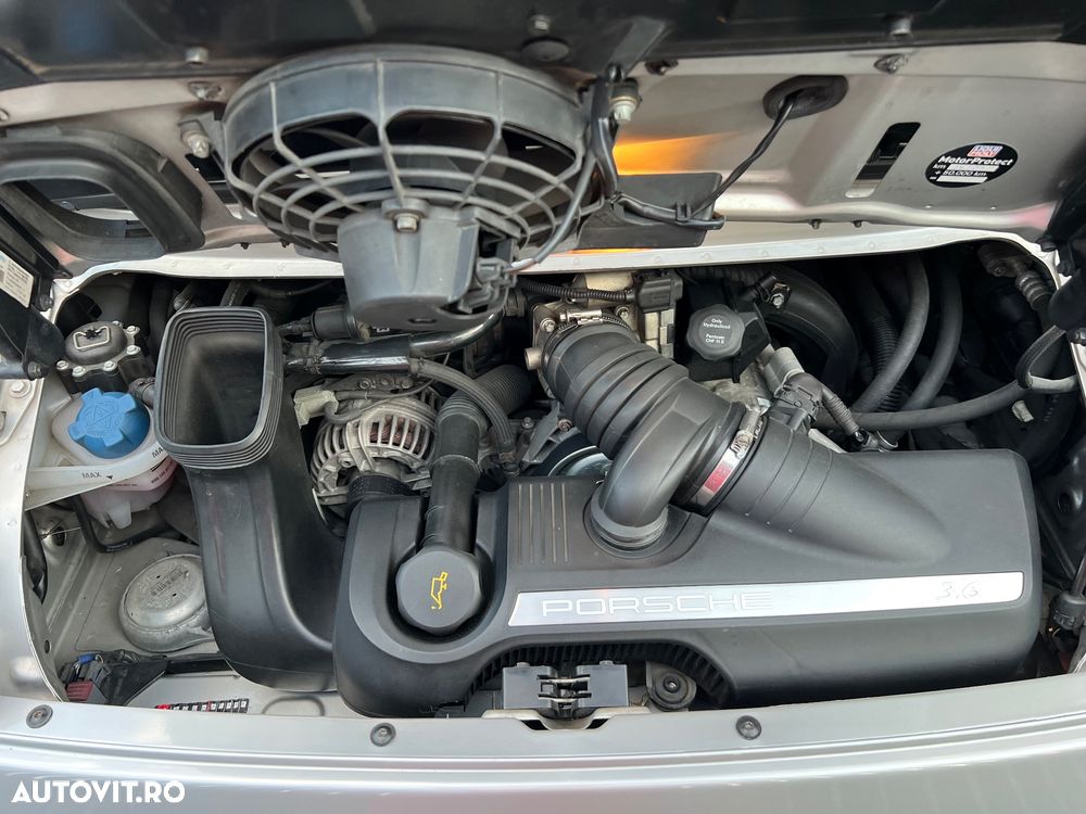 Porsche 911 Carrera - 37