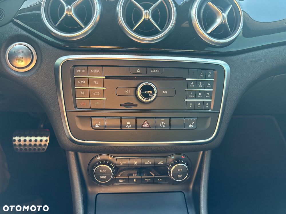 Mercedes-Benz CLA 45 AMG 4Matic 7G-DCT - 18