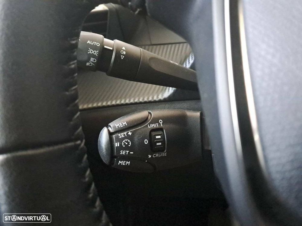 Peugeot 208 1.2 PureTech Active Pack - 18