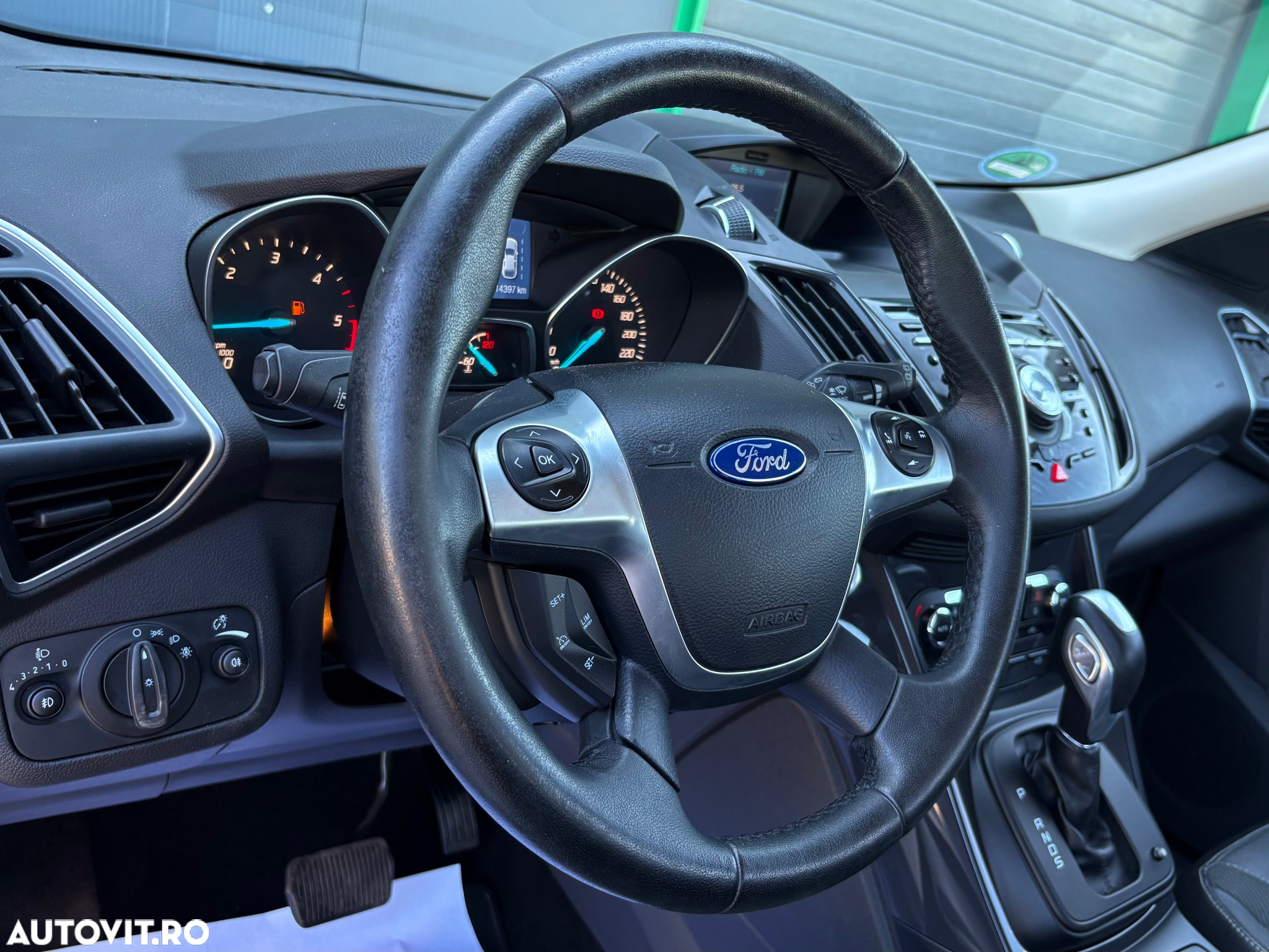 Ford Kuga 2.0 TDCi 4WD Powershift Individual - 10