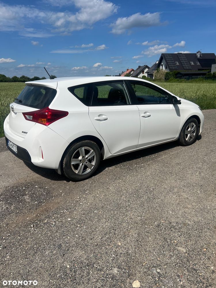 Toyota Auris 1.4 D-4D Active - 3