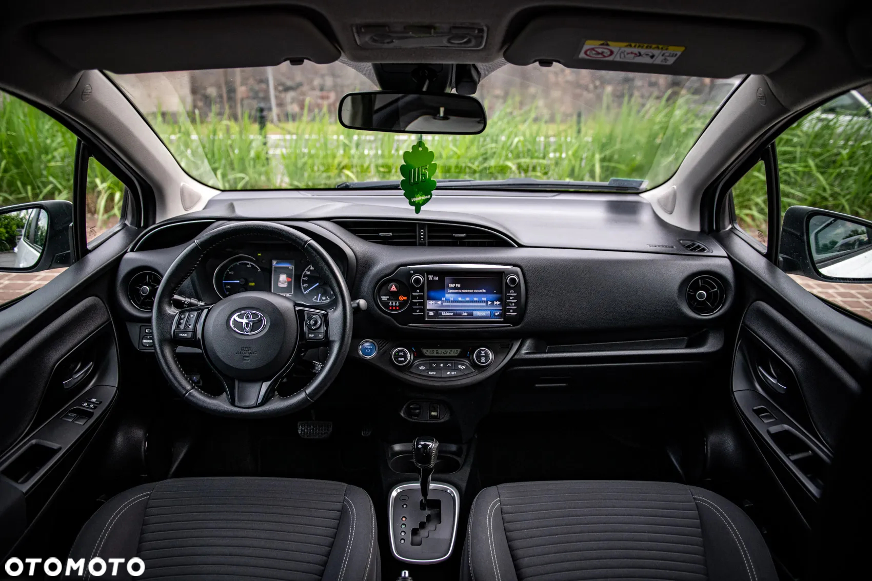 Toyota Yaris Hybrid 100 Premium EU6 - 20