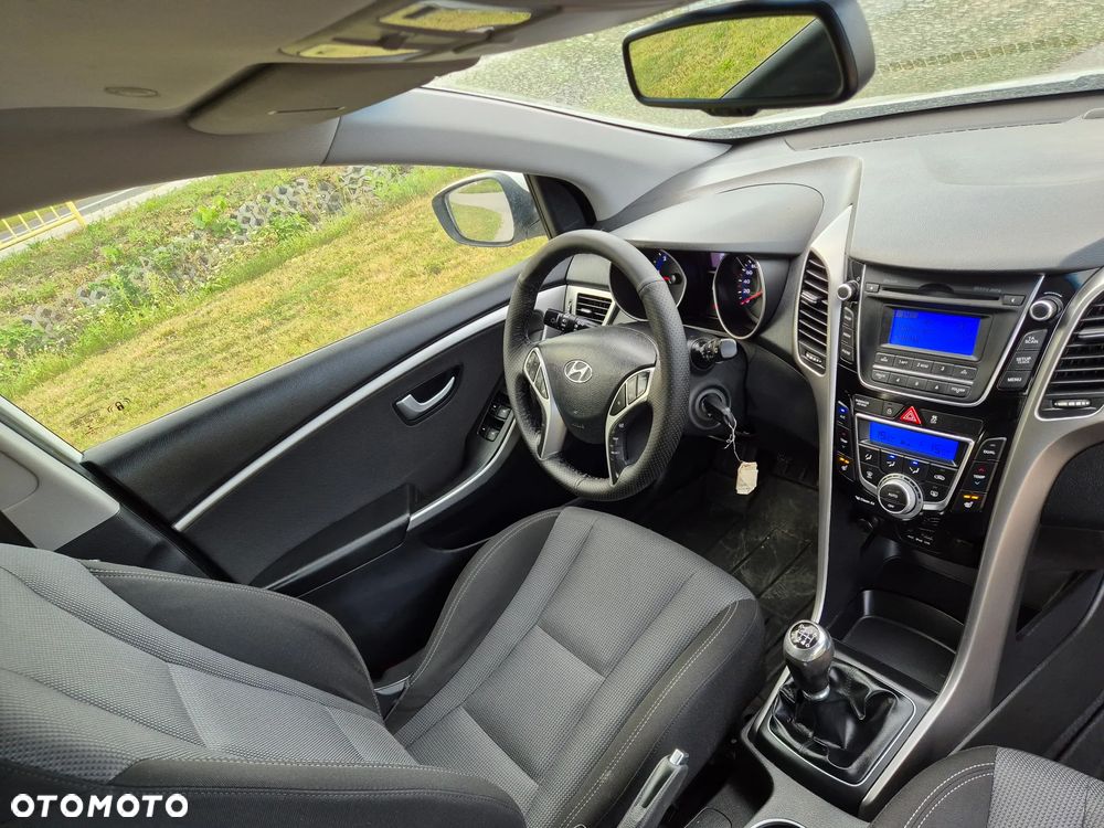 Hyundai i30 blue Kombi 1.6 CRDi Trend - 6