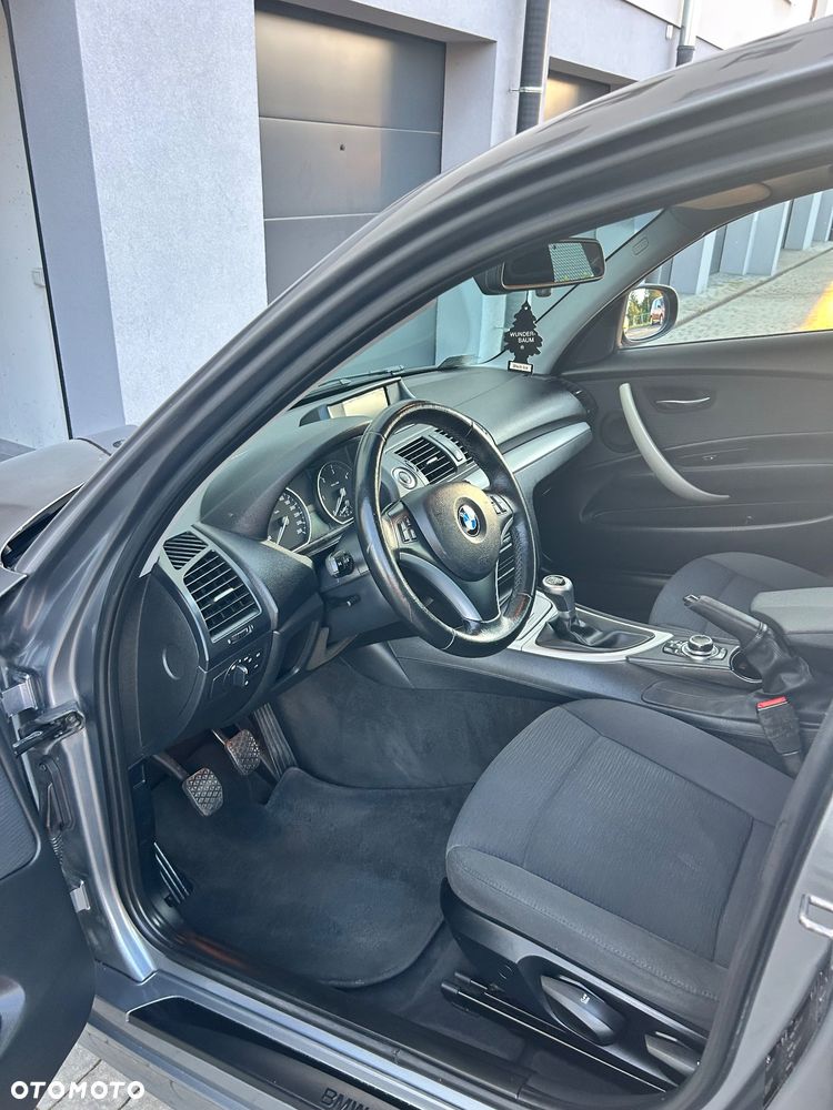 BMW Seria 1 120d - 17