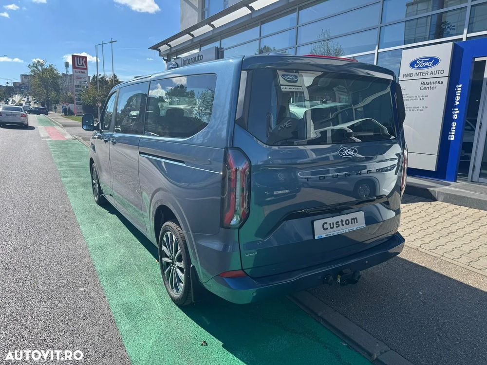 Ford Tourneo Custom - 15