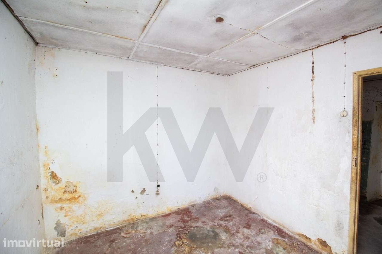Investimento em Alpiarça: Prédio para Reconstrução com 2 Habitações e - Grande imagem: 2/19