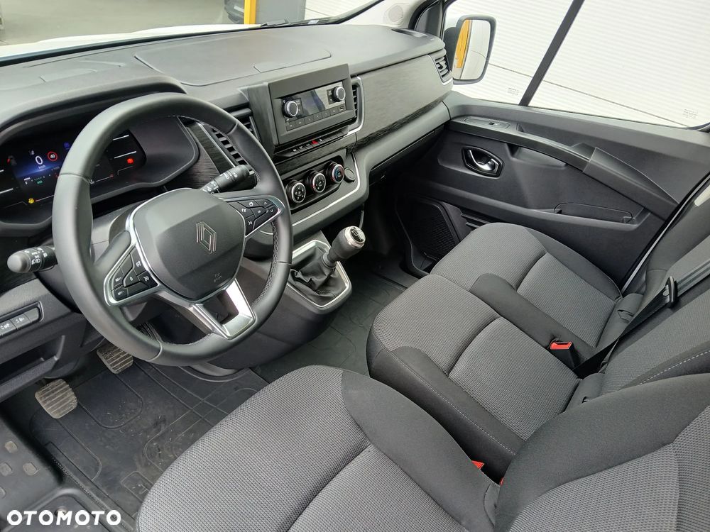 Renault Trafic 2.0 dCi - 7
