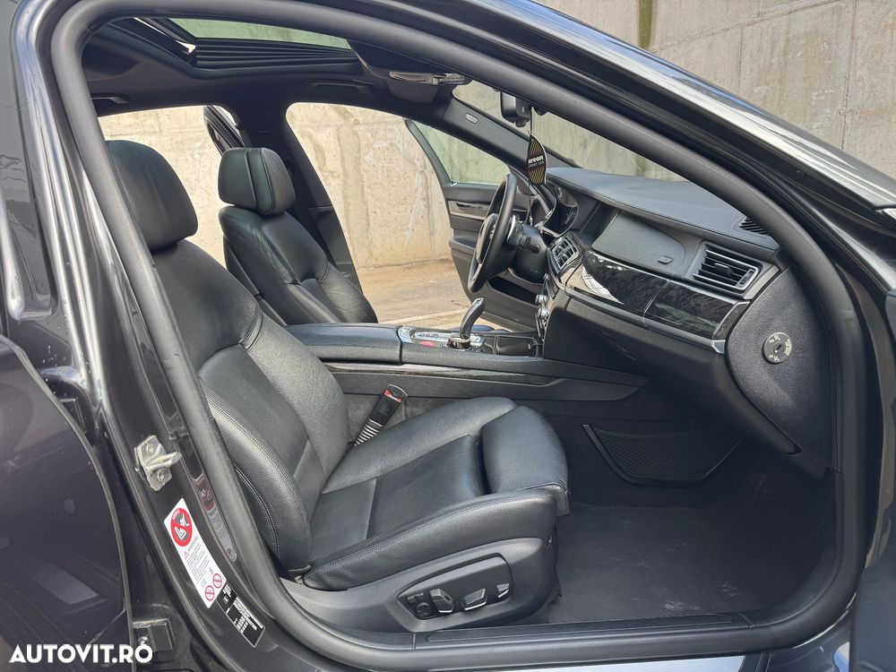 BMW Seria 7 730d xDrive - 14