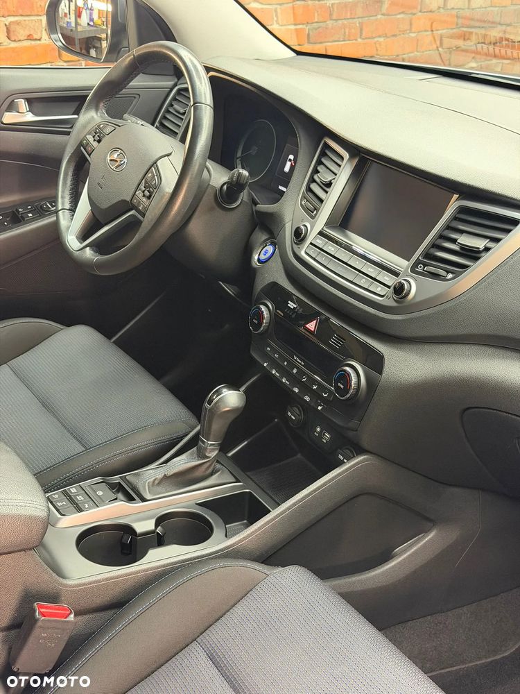 Hyundai Tucson 2.0 CRDi 4WD Automatik Style - 36