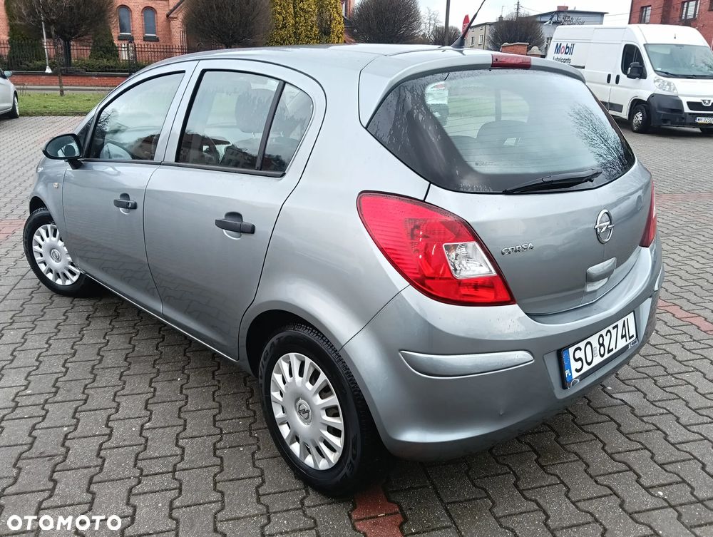 Opel Corsa 1.2 16V Essentia - 6