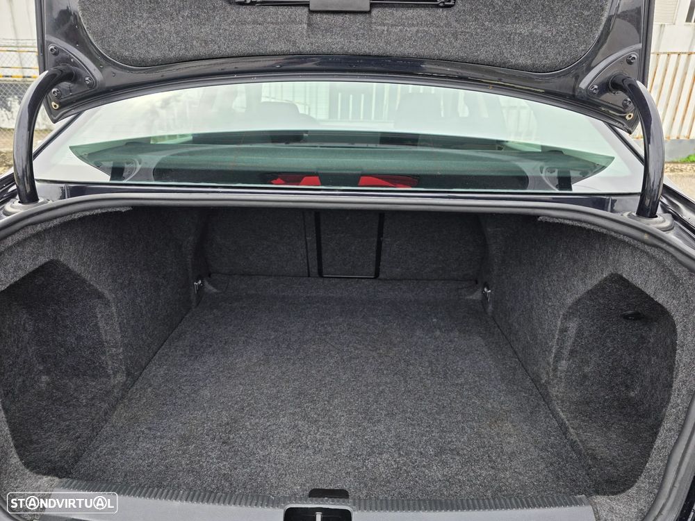 VW Passat 1.9 TDi Confortline - 7