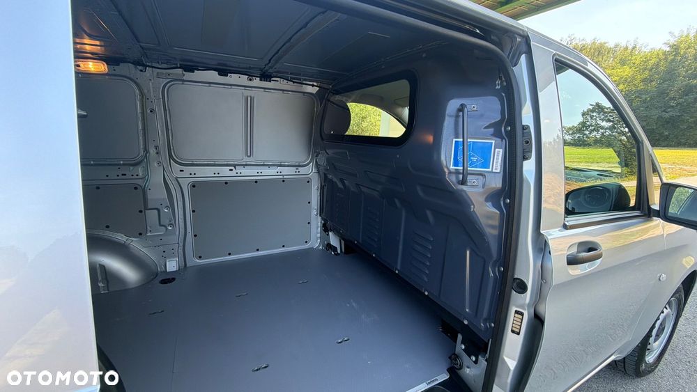 Mercedes-Benz Vito - 11