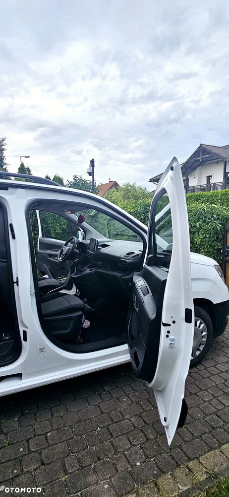Opel COMBO - 11
