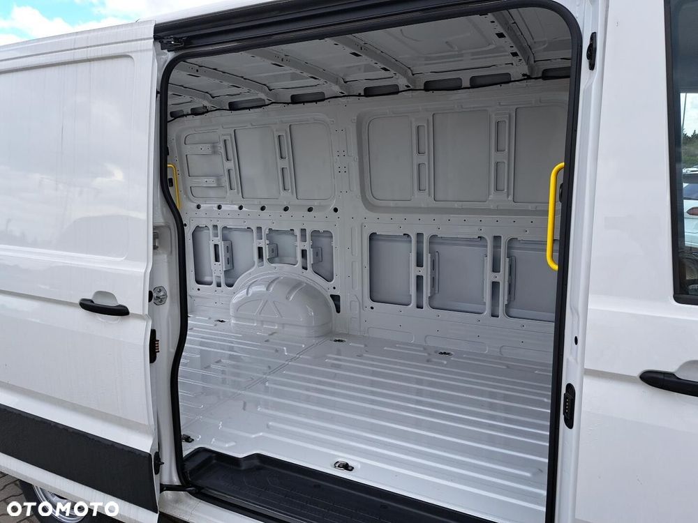 Volkswagen Crafter 35 furgon 140KM 3640 - 22