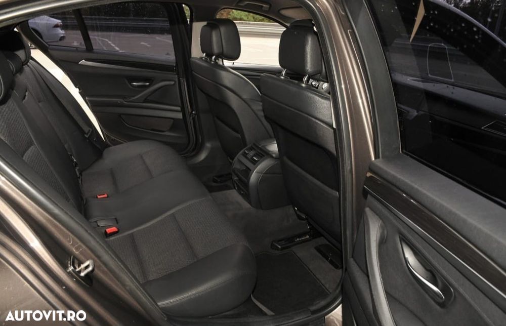 BMW Seria 5 2011 — imagine 32
