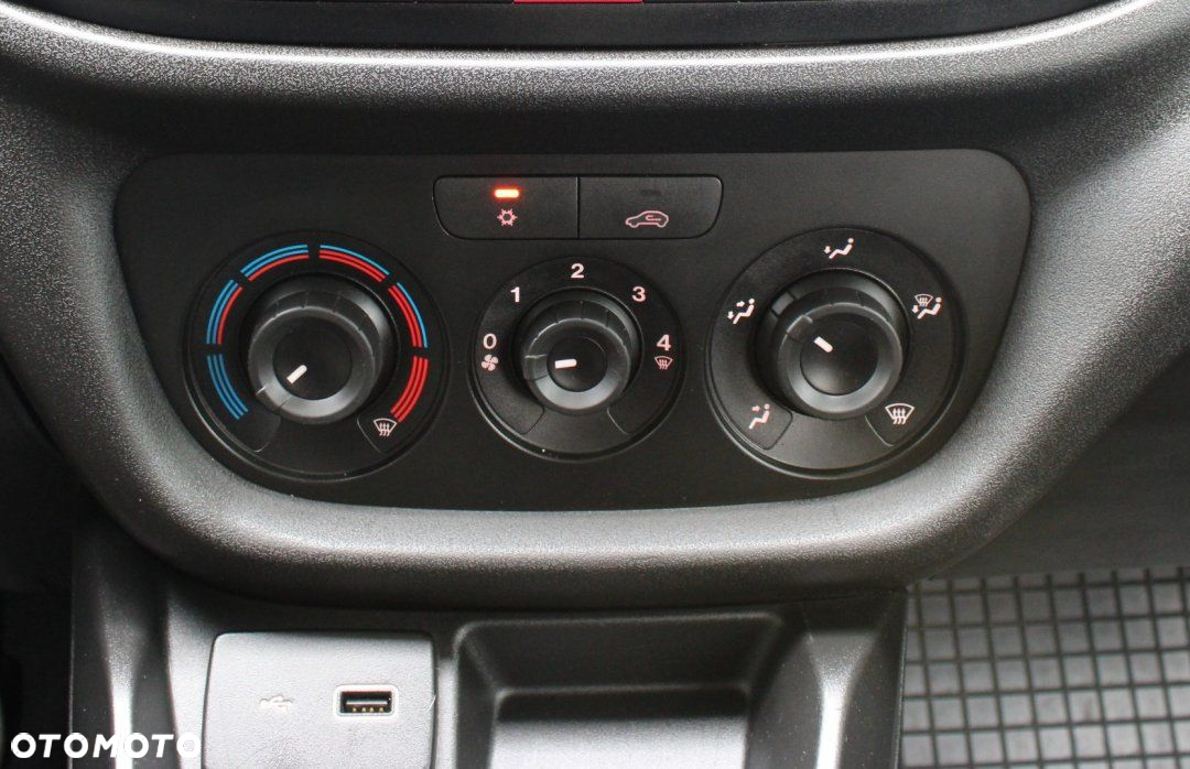 Fiat Doblo - 17