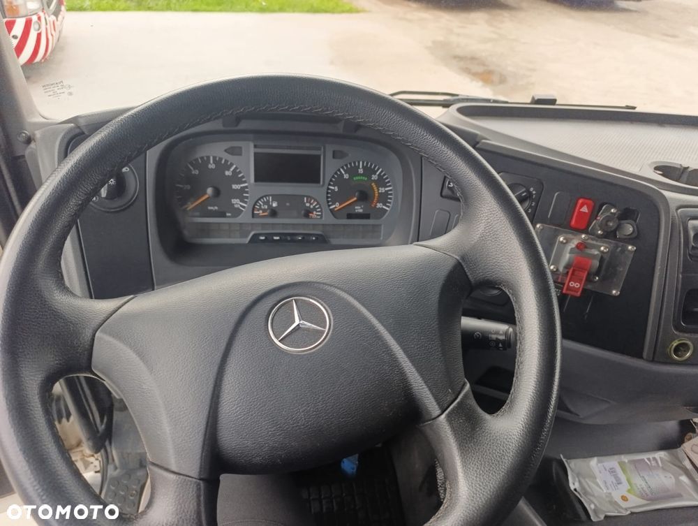 Mercedes-Benz ATEGO - 5