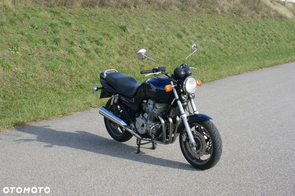 Honda CB - 2
