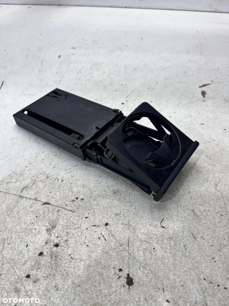 UCHWYT SCHOWEK NA KUBKI AUDI A4 B6 B7 CABRIO 8H2862534 - 7