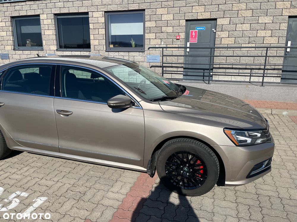 Volkswagen Passat 1.8 TSI (BlueMotion Technology) DSG Comfortline - 18