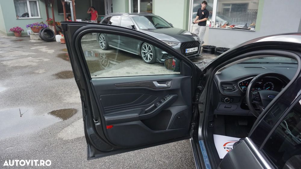 Ford Focus 1.5 EcoBoost Vignale - 6